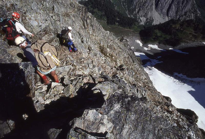 Ptarmigan Trav 014 Aug-1986 Descending Magic Mtn.jpg